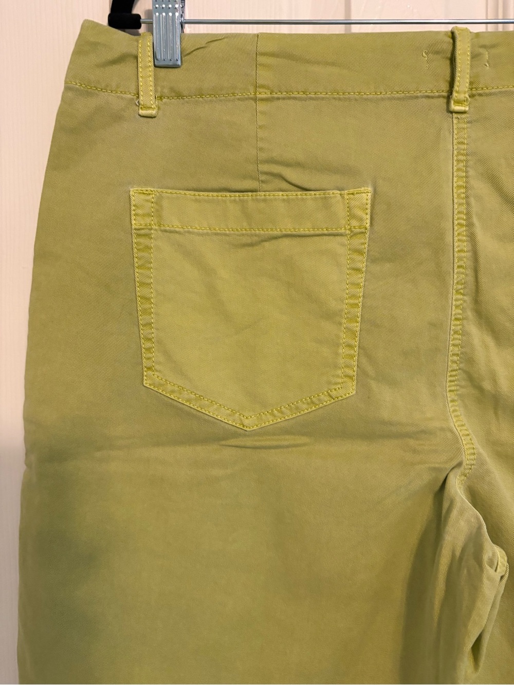 J. Jill Green Trapunto Stitch Bermuda Shorts Patch Pocket Size 12 - Picture 6 of 10
